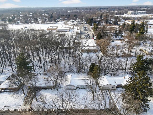 5581 Woodville Road, Haslett, MI 48840