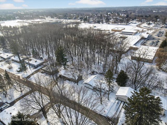 5581 Woodville Road, Haslett, MI 48840