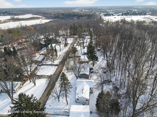 5581 Woodville Road, Haslett, MI 48840