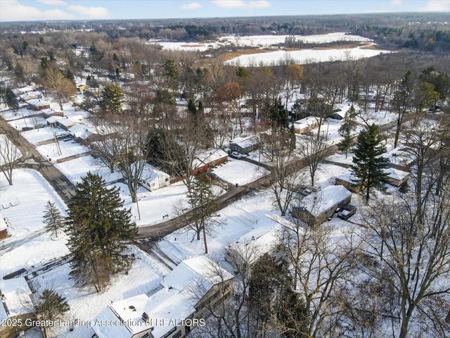 5581 Woodville Road, Haslett, MI 48840