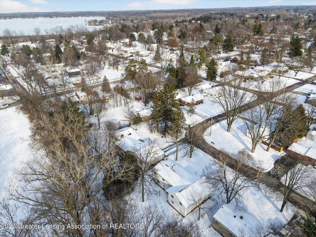 5581 Woodville Road, Haslett, MI 48840