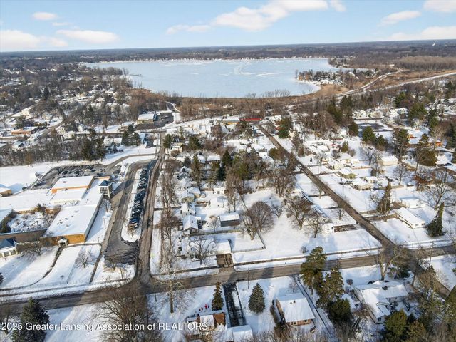 5581 Woodville Road, Haslett, MI 48840