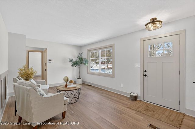 5581 Woodville Road, Haslett, MI 48840