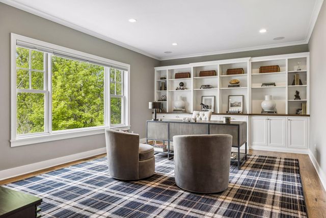 5116 Skyline Drive, Edina, MN 55436
