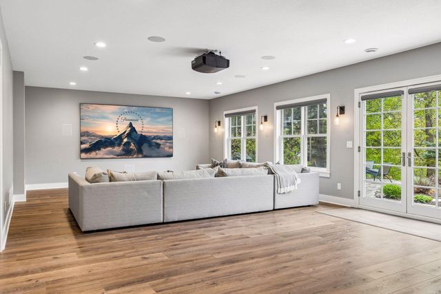 5116 Skyline Drive, Edina, MN 55436