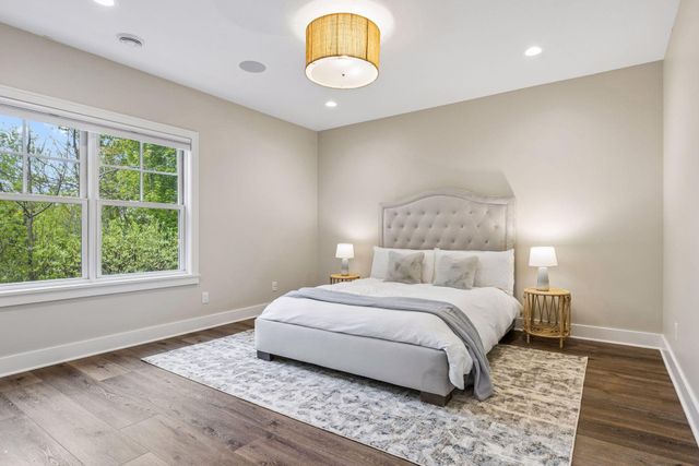 5116 Skyline Drive, Edina, MN 55436