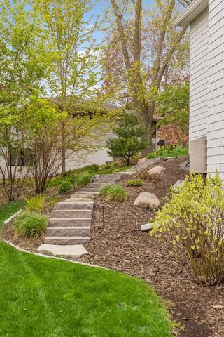 5116 Skyline Drive, Edina, MN 55436