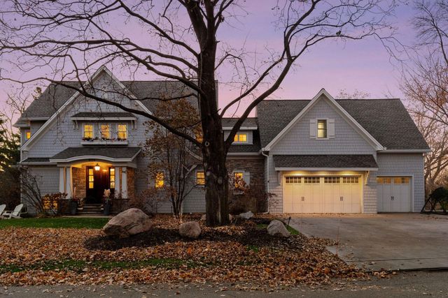 5116 Skyline Drive, Edina, MN 55436