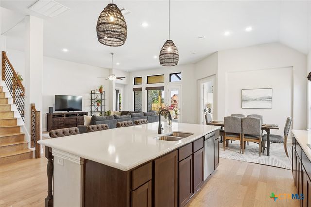 1216 Scenic Oaks Dr, Georgetown, TX 78628