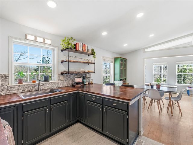 57 Chelmsworth Drive, Bella Vista, AR 72715