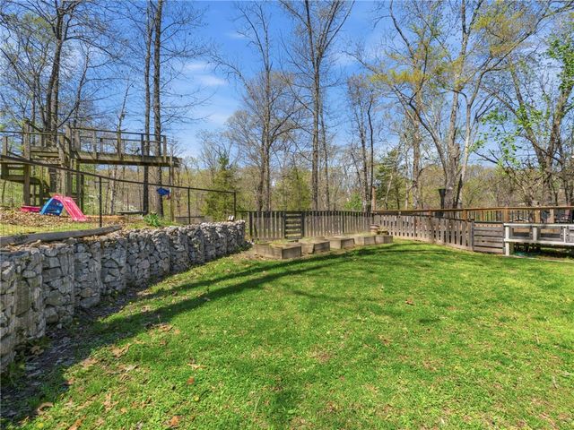 57 Chelmsworth Drive, Bella Vista, AR 72715