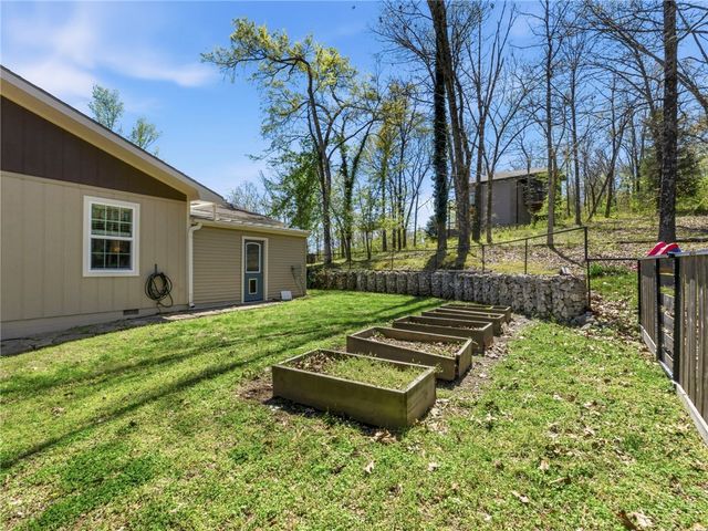 57 Chelmsworth Drive, Bella Vista, AR 72715