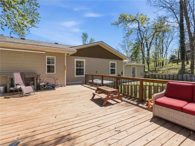 57 Chelmsworth Drive, Bella Vista, AR 72715