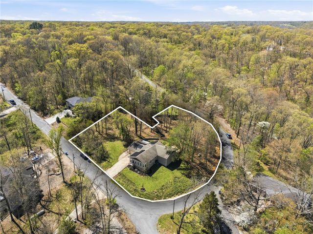 57 Chelmsworth Drive, Bella Vista, AR 72715