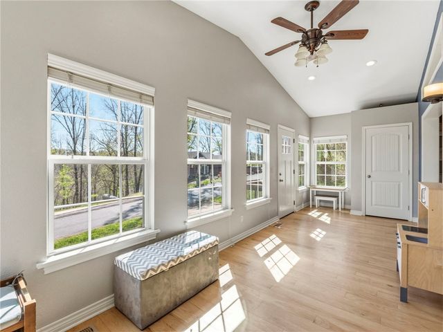 57 Chelmsworth Drive, Bella Vista, AR 72715