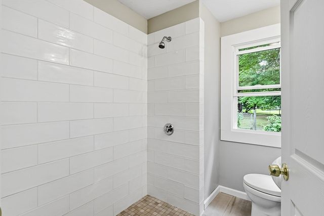 26 Wood Rd Ext, Westfield, MA 01085