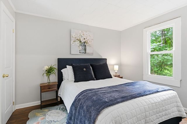 26 Wood Rd Ext, Westfield, MA 01085