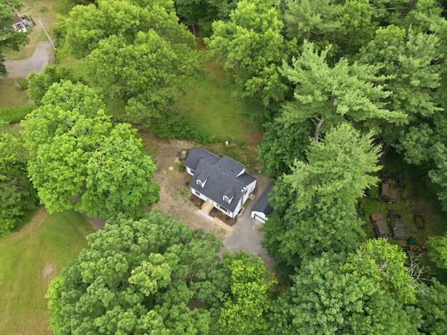 26 Wood Rd Ext, Westfield, MA 01085