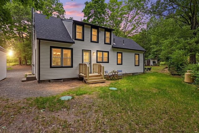 26 Wood Rd Ext, Westfield, MA 01085