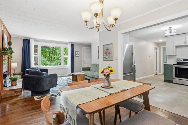 26 Wood Rd Ext, Westfield, MA 01085