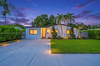 6021 SW 17th St, Miami, FL 33155