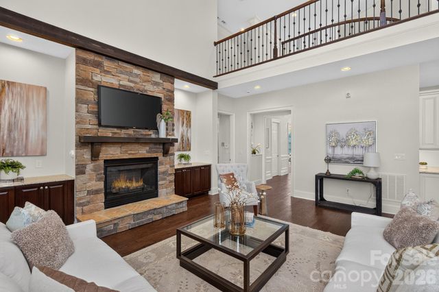 8718 Thornbury Place, Waxhaw, NC 28173