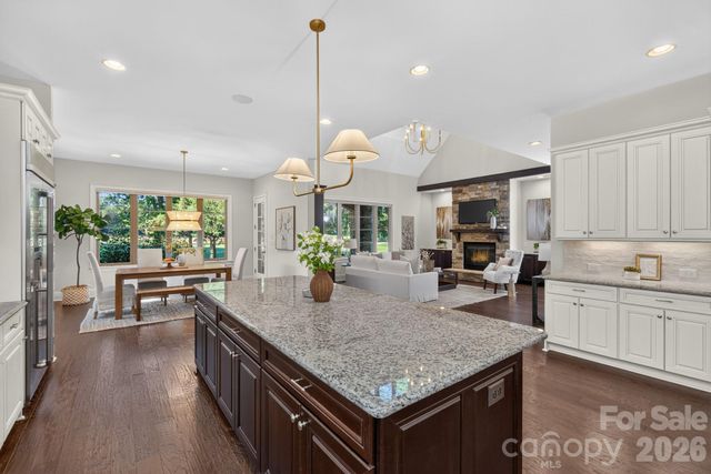 8718 Thornbury Place, Waxhaw, NC 28173