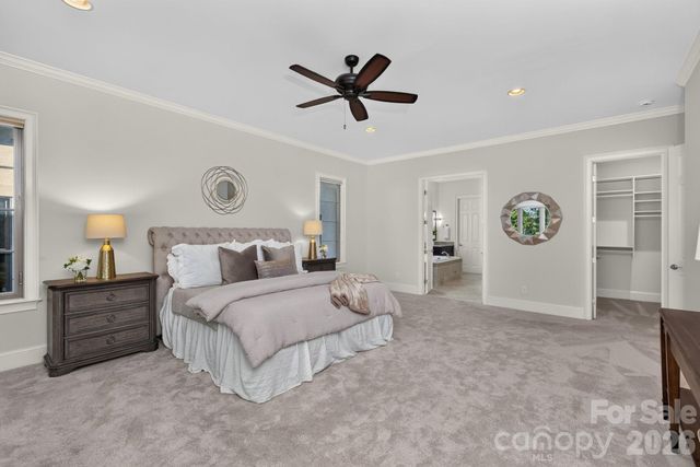 8718 Thornbury Place, Waxhaw, NC 28173