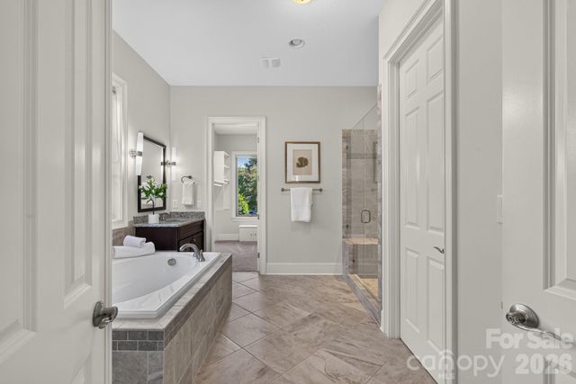8718 Thornbury Place, Waxhaw, NC 28173