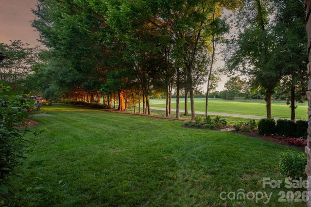 8718 Thornbury Place, Waxhaw, NC 28173