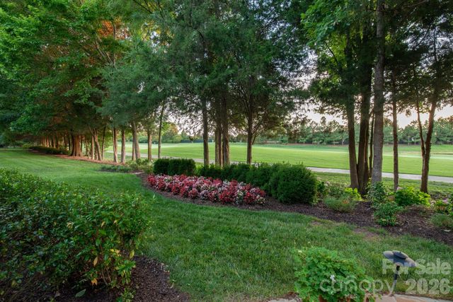 8718 Thornbury Place, Waxhaw, NC 28173