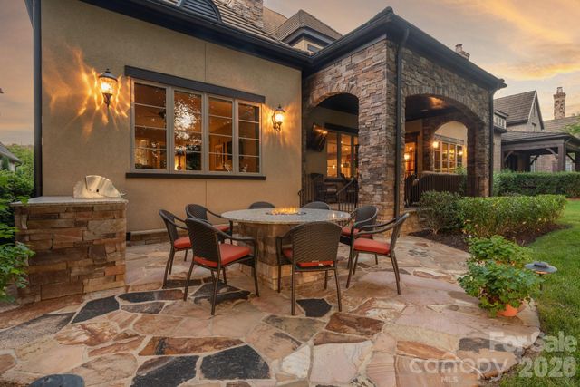 8718 Thornbury Place, Waxhaw, NC 28173