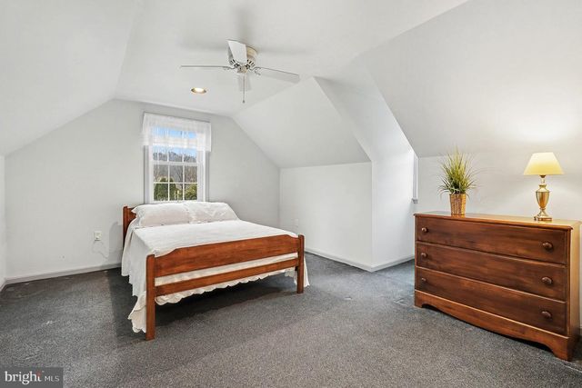 206 JOYCE DR, Lititz, PA 17543