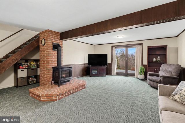 206 JOYCE DR, Lititz, PA 17543