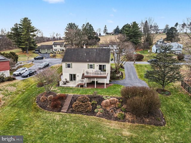 206 JOYCE DR, Lititz, PA 17543