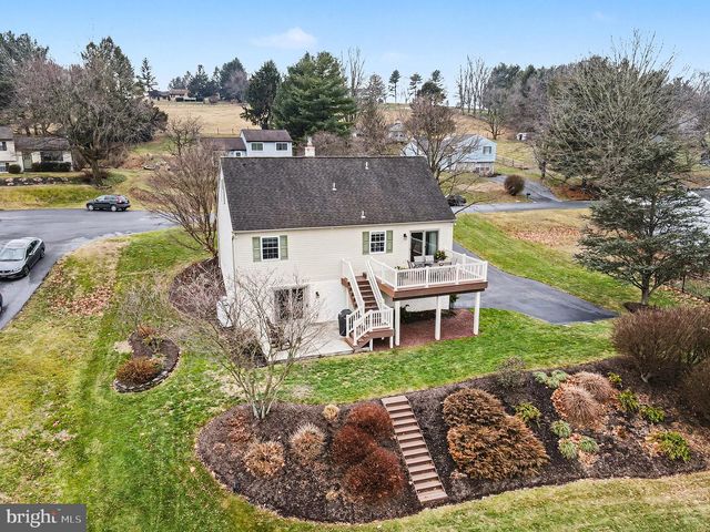 206 JOYCE DR, Lititz, PA 17543