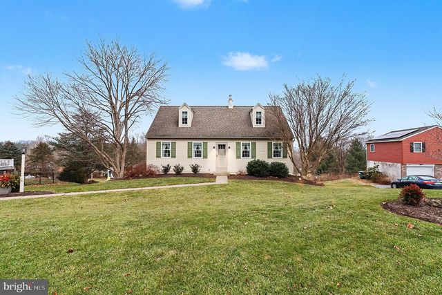 206 JOYCE DR, Lititz, PA 17543