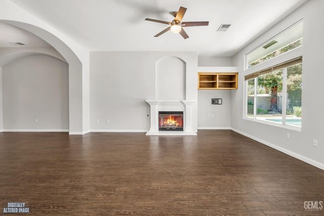 10918 Rosslyn Lane, Bakersfield, CA 93311
