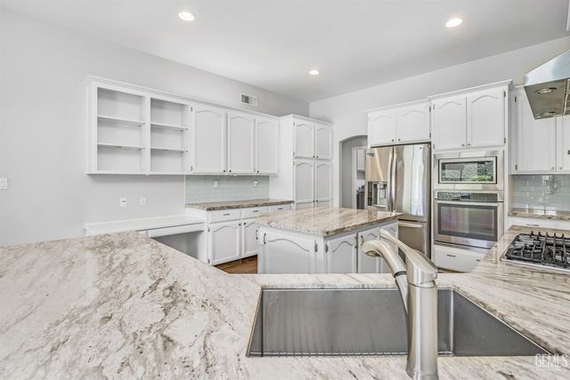 10918 Rosslyn Lane, Bakersfield, CA 93311