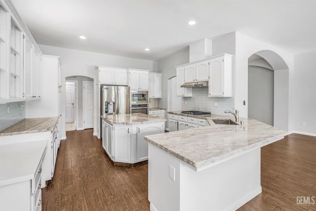 10918 Rosslyn Lane, Bakersfield, CA 93311