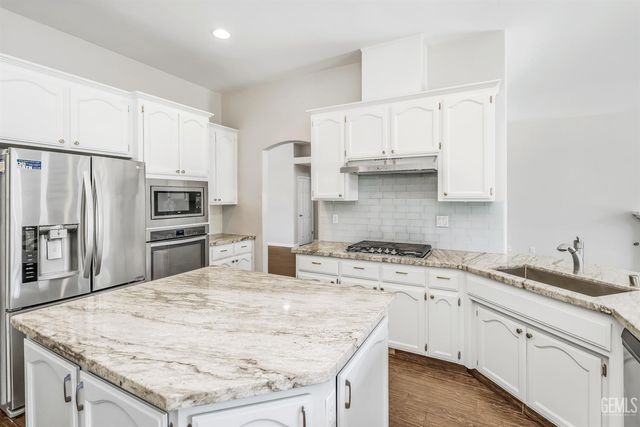 10918 Rosslyn Lane, Bakersfield, CA 93311