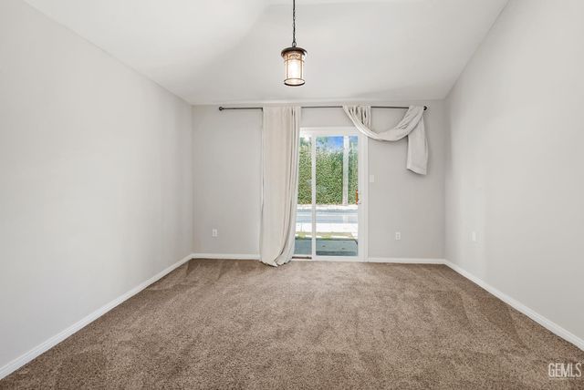 10918 Rosslyn Lane, Bakersfield, CA 93311