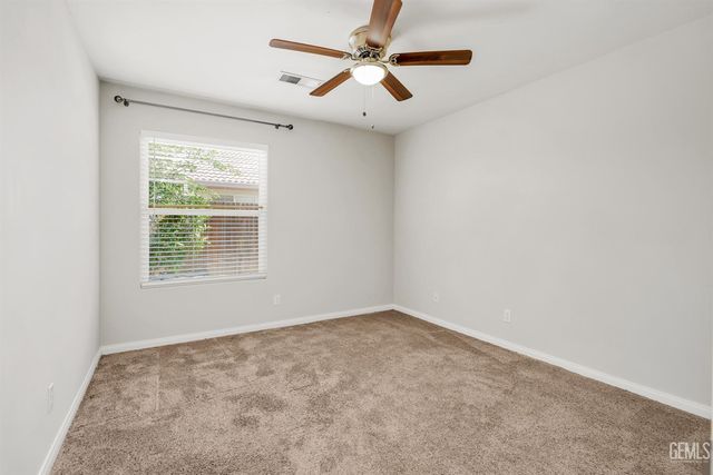 10918 Rosslyn Lane, Bakersfield, CA 93311
