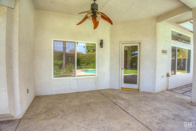10918 Rosslyn Lane, Bakersfield, CA 93311