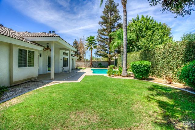 10918 Rosslyn Lane, Bakersfield, CA 93311