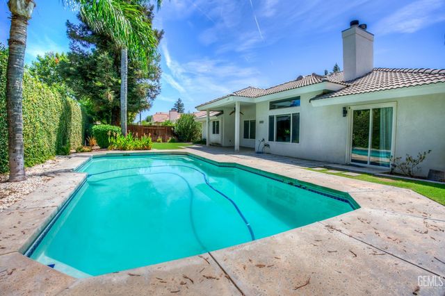 10918 Rosslyn Lane, Bakersfield, CA 93311