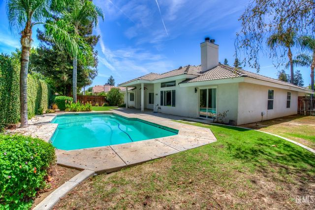 10918 Rosslyn Lane, Bakersfield, CA 93311