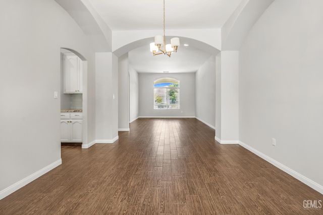10918 Rosslyn Lane, Bakersfield, CA 93311