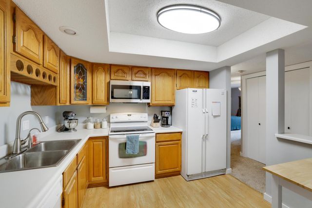 4710 58th Avenue N 107, Crystal, MN 55429