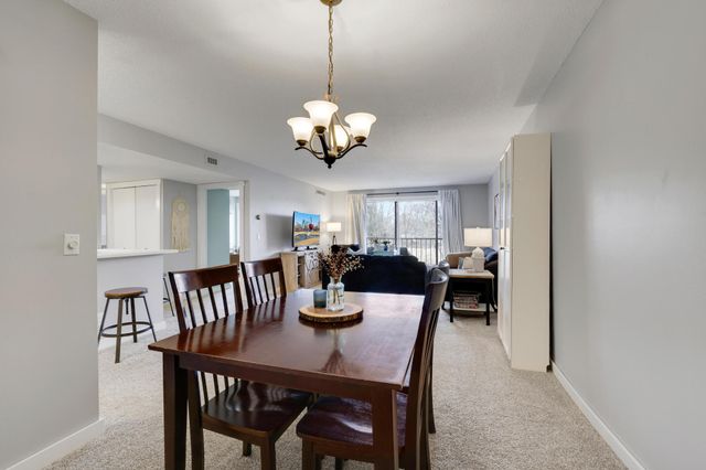 4710 58th Avenue N 107, Crystal, MN 55429